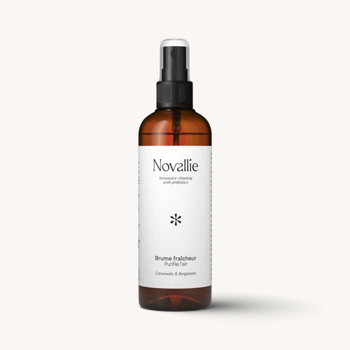 Vue de face de la brume fraîcheur Novallie, idéale pour purifier l’air et neutraliser les odeurs.