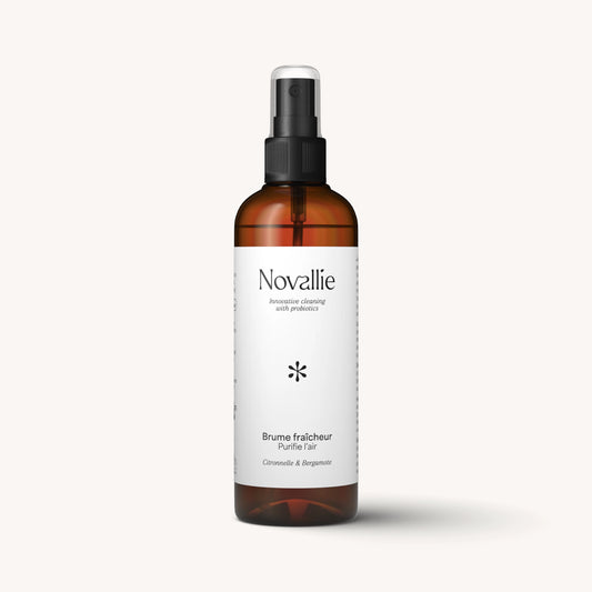 Vue de face de la brume fraîcheur Novallie, idéale pour purifier l’air et neutraliser les odeurs.