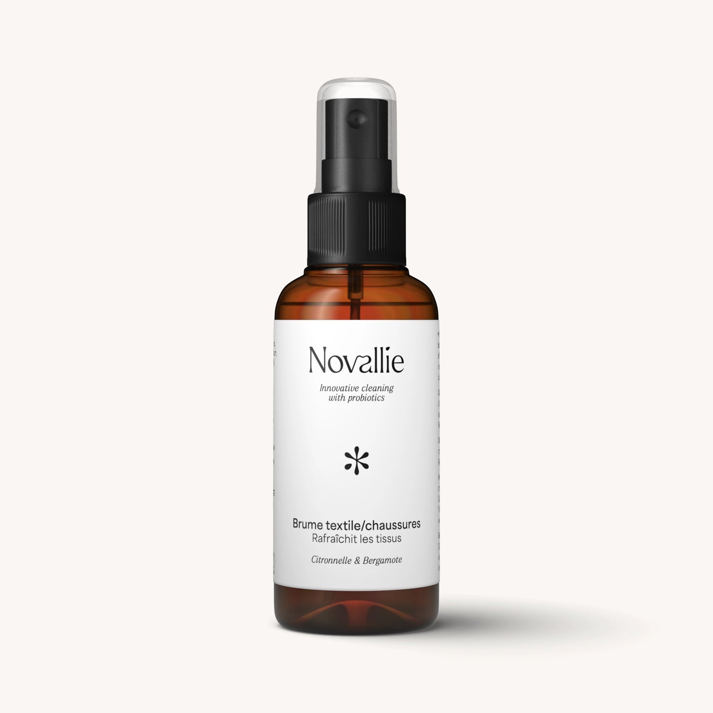 Vue de face de la brume textile et chaussures aux probiotiques qui rafraîchit et purifie les tissus - 75ml
